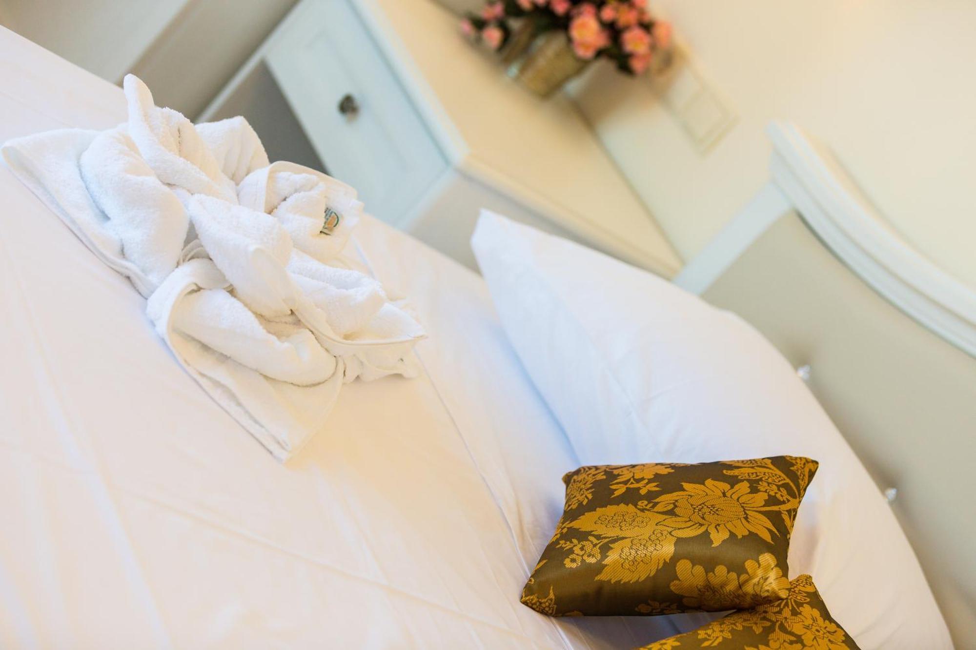 Polyxenia Suites Réthimno Kültér fotó